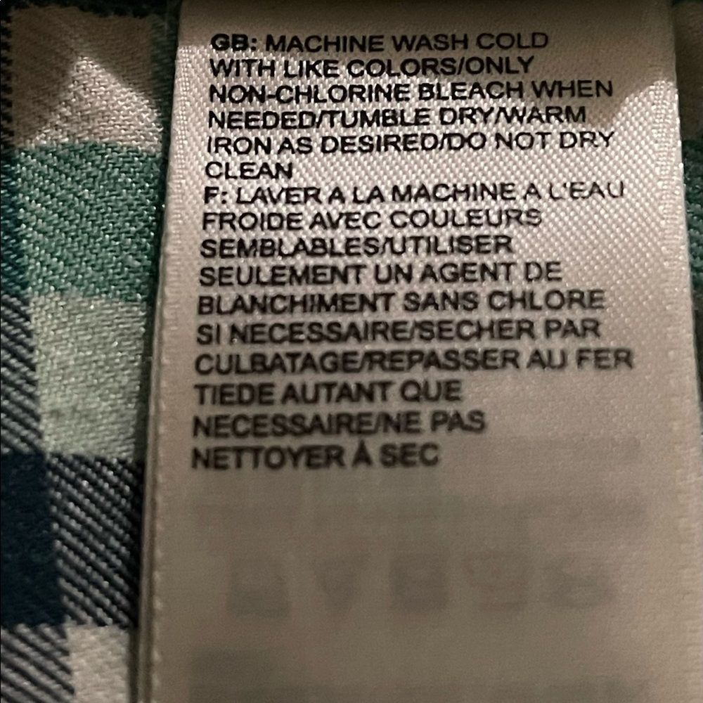 The North Face button down plaid shirt - Picture 7 of 9
